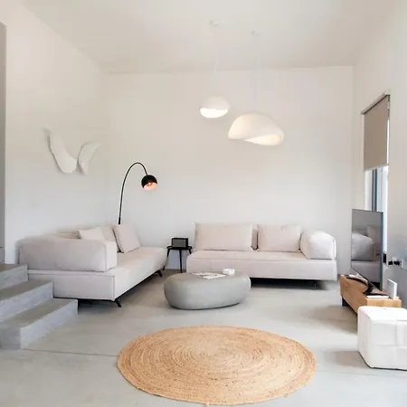 Rockaine Horizon Villa *