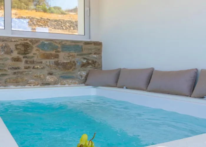 Rockaine Horizon Villa *