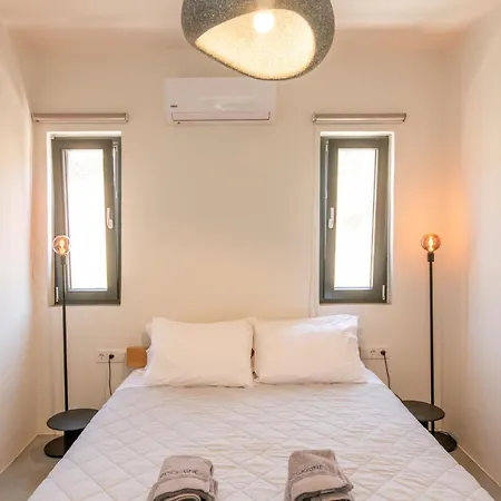 Rockaine Villa